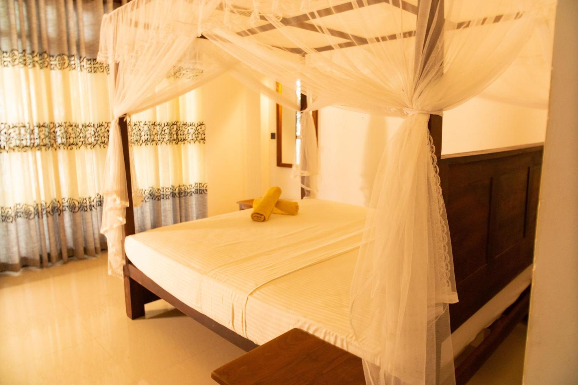 The Green Lagoon Villa هيكادوفا الغرفة الصورة