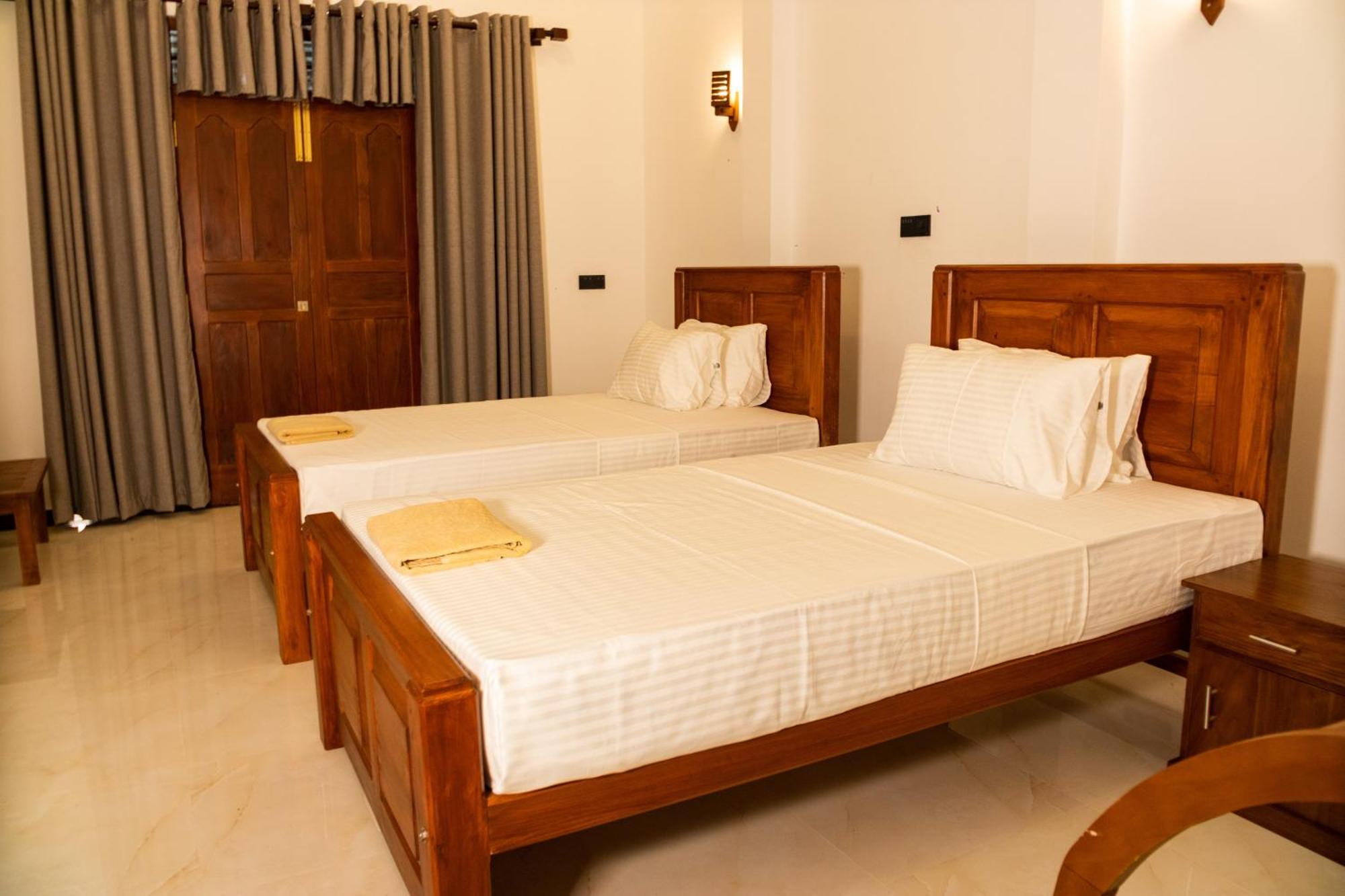 The Green Lagoon Villa هيكادوفا الغرفة الصورة